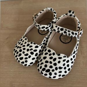 Little Love Bug Toddler Shoe Size 6 Black and White Cheetah Print
